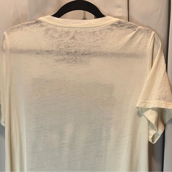 Disney White and Red Short Sleeve Tee with Graphic Print Sanderson Sisters Large - Picture 3 of 4